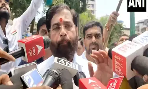 एकनाथ शिंदे ने ठाणे में तिरंगा यात्रा में भाग लिया, सशस्त्र बलों और PM Modi की सराहना की