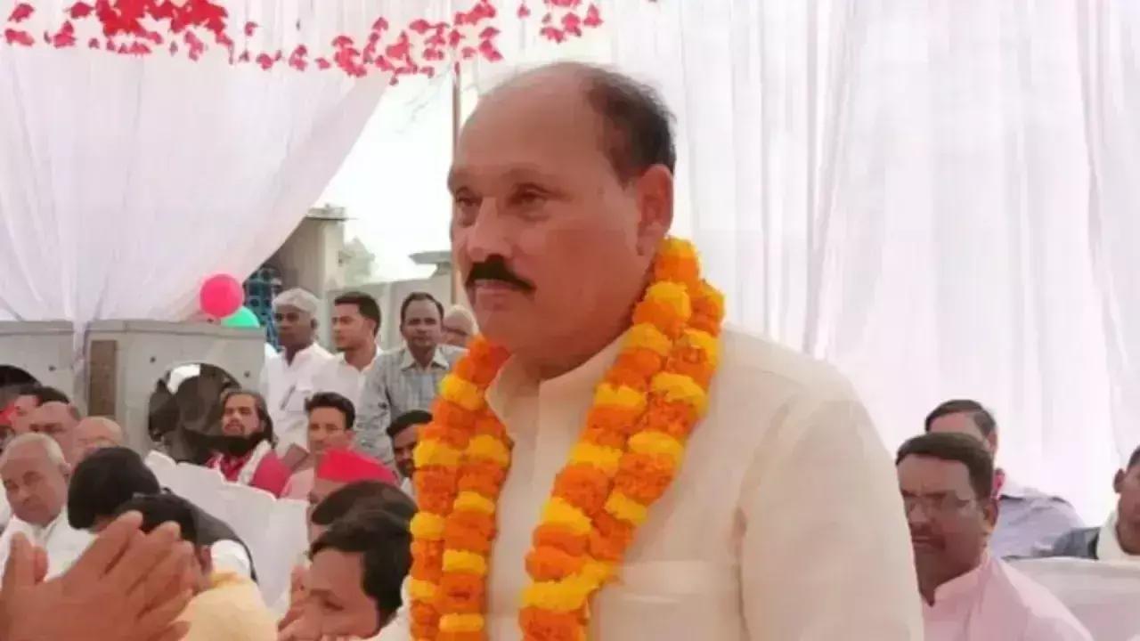Azamgarh: 19 साल पुराने चक्का जाम मामले में रमाकांत यादव दोषी करार Azamgarh: 19 साल पुराने चक्का जाम मामले में रमाकांत यादव दोषी करार