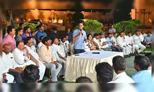 तेलंगाना में कांग्रेस के खिलाफ बड़े पैमाने पर आंदोलन शुरू करेगी बीआरएस: KTR तेलंगाना में कांग्रेस के खिलाफ बड़े पैमाने पर आंदोलन शुरू करेगी बीआरएस: KTR