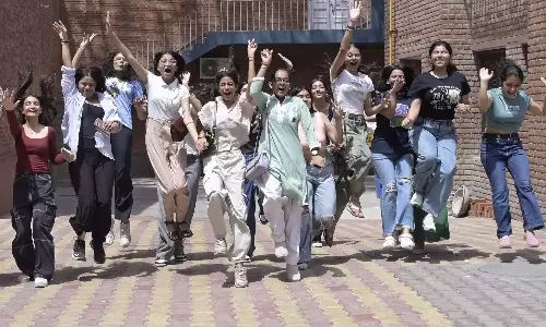 विजयवाड़ा क्षेत्र ने 99.60 प्रतिशत कुल उत्तीर्णता के साथ CBSE परीक्षा में शीर्ष स्थान प्राप्त किया विजयवाड़ा क्षेत्र ने 99.60 प्रतिशत कुल उत्तीर्णता के साथ CBSE परीक्षा में शीर्ष स्थान प्राप्त किया
