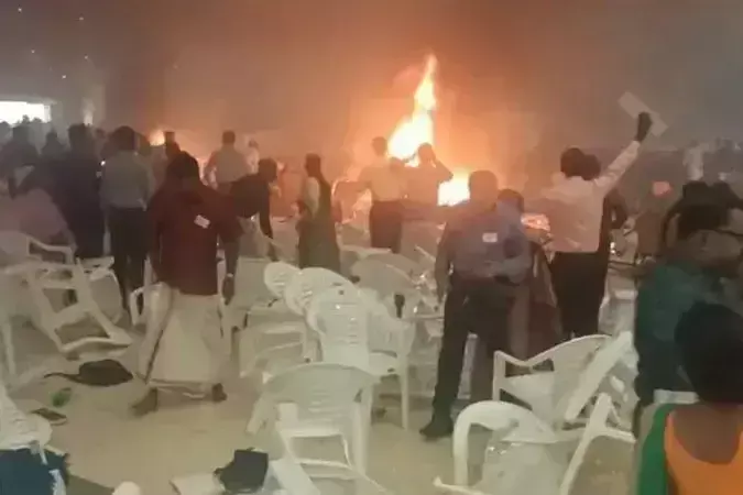 Kerala पुलिस ने कलमास्सेरी विस्फोट की गवाही को लेकर यहोवा के साक्षियों को दी गई Kerala पुलिस ने कलमास्सेरी विस्फोट की गवाही को लेकर यहोवा के साक्षियों को दी गई