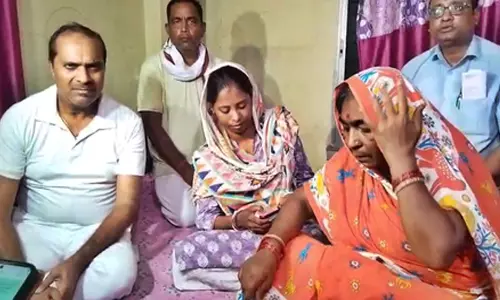 ‘मैं फिट हूं, बहुत जल्द घर आऊंगा’, वतन वापसी पर BSF जवान की पत्नी ने शेयर की पति से हुई बातचीत ‘मैं फिट हूं, बहुत जल्द घर आऊंगा’, वतन वापसी पर BSF जवान की पत्नी ने शेयर की पति से हुई बातचीत