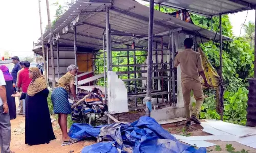 Kerala : मिनी पम्पा में अवैध दुकानें ध्वस्त की गई