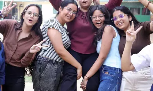 त्रिशा, रिशमप्रीत CBSE कक्षा 12वीं में जिला टॉपर, अदा ने 99.8% के साथ कक्षा 10 में टॉप किया त्रिशा, रिशमप्रीत CBSE कक्षा 12वीं में जिला टॉपर, अदा ने 99.8% के साथ कक्षा 10 में टॉप किया