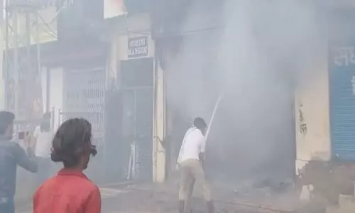 Ajmer में कूलर फैक्ट्री में लगी भीषण आग, बुझाने का काम जारी