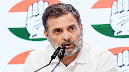 Lucknow: राहुल गांधी के नागरिकता मामले में नई याचिका को वापस लेने का निर्णय