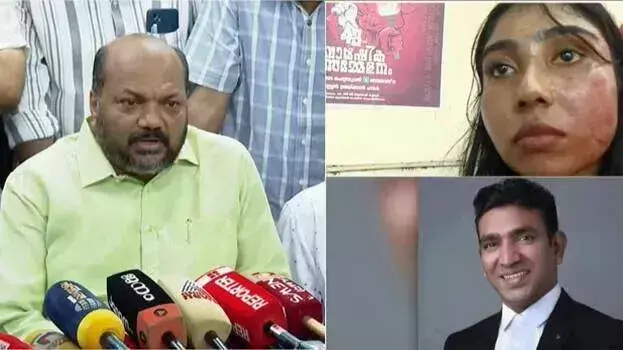 Kerala: जूनियर वकील से मारपीट का मामला गंभीर, पुलिस ने शुरू की जांच Kerala: जूनियर वकील से मारपीट का मामला गंभीर, पुलिस ने शुरू की जांच