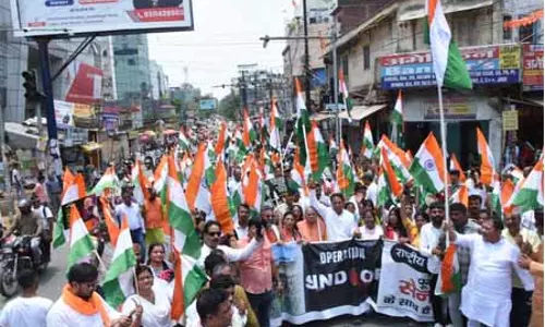 Ranchi में निकाली तिरंगा यात्रा, रक्षा राज्य मंत्री संजय सेठ ने की भारतीय सेना की वीरता की सराहना