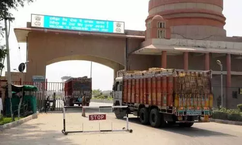 Amritsar: कभी प्रमुख मुद्दा रहा भारत-पाक सीमापार व्यापार अब ठंडे बस्ते में Amritsar: कभी प्रमुख मुद्दा रहा भारत-पाक सीमापार व्यापार अब ठंडे बस्ते में