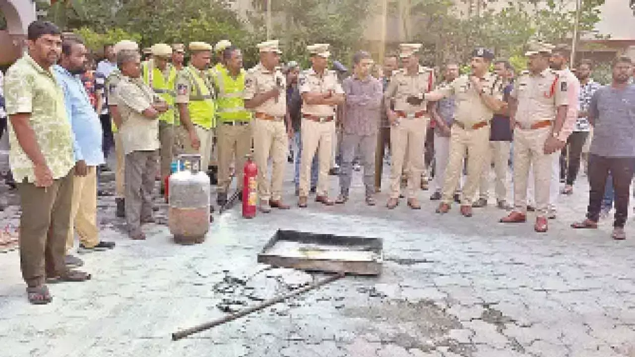 Hyderabad: अग्नि सुरक्षा पर जागरूकता सत्र आयोजित