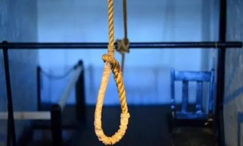 Shahjahanpur: पत्नी की मौत का सदमा में फांसी पर झूला