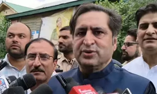 Jammu: लोन ने गोलाबारी से प्रभावित सीमावर्ती निवासियों के लिए मुआवजे की मांग की