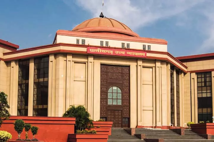 प्रेग्नेंट हुई किशोरी को खतरा, हाईकोर्ट ने लिया संज्ञान में, अब बच सकती है जान प्रेग्नेंट हुई किशोरी को खतरा, हाईकोर्ट ने लिया संज्ञान में, अब बच सकती है जान
