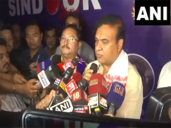 Assam CM ने ऑपरेशन सिंदूर पर प्रदर्शनी का उद्घाटन किया Assam CM ने ऑपरेशन सिंदूर पर प्रदर्शनी का उद्घाटन किया