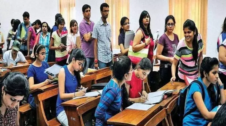 अंबेडकर अय्यालाका उच्च शिक्षा से अधिक छात्रों को लाभ: तमिलनाडु सरकार गौरवान्वित अंबेडकर अय्यालाका उच्च शिक्षा से अधिक छात्रों को लाभ: तमिलनाडु सरकार गौरवान्वित