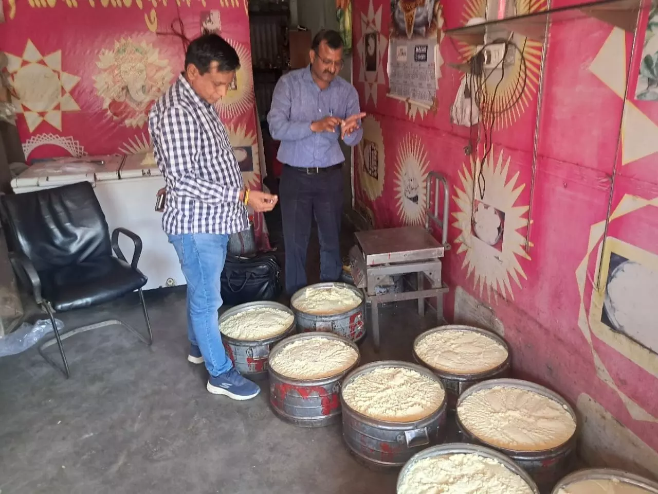 Jaipur प्रथम के खाद्य सुरक्षा दल ने की कार्यवाही Jaipur प्रथम के खाद्य सुरक्षा दल ने की कार्यवाही