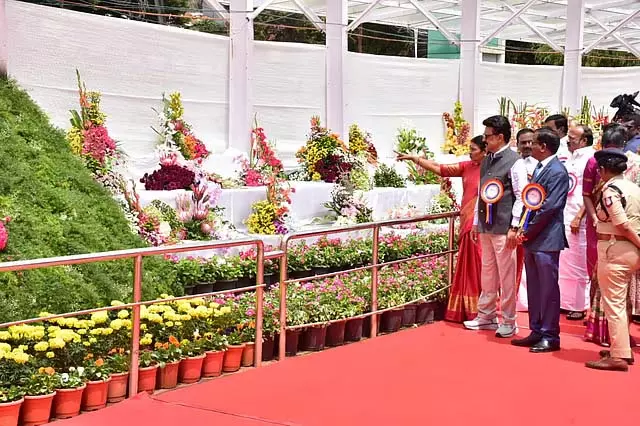 Tamil Nadu : मुख्यमंत्री ने उदावागा पुष्प प्रदर्शनी का उद्घाटन किया Tamil Nadu : मुख्यमंत्री ने उदावागा पुष्प प्रदर्शनी का उद्घाटन किया