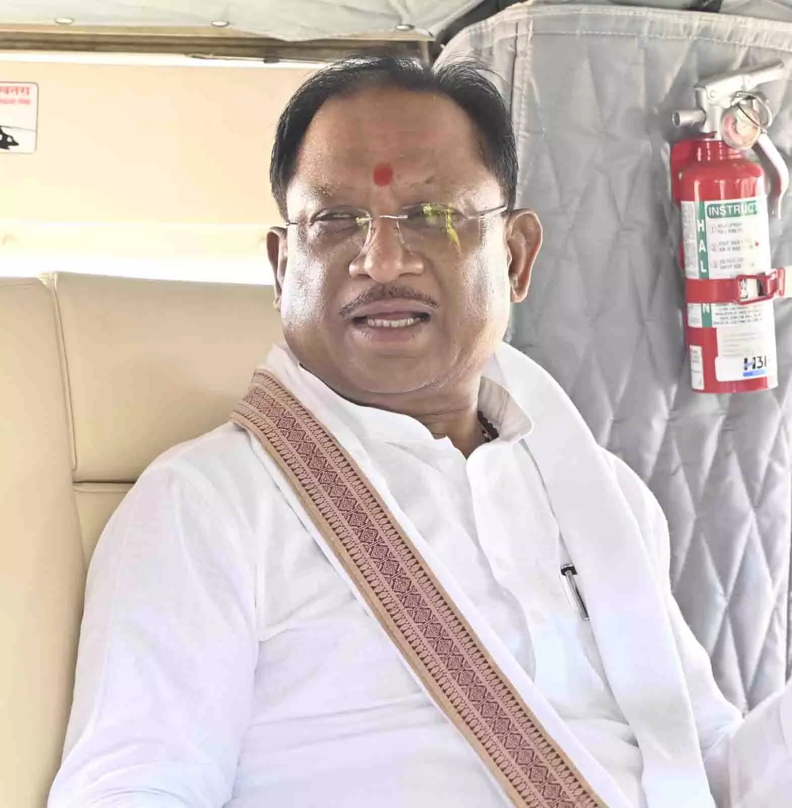 CM साय सुशासन तिहार के दौरे पर हेलीकॉप्टर से रवाना CM साय सुशासन तिहार के दौरे पर हेलीकॉप्टर से रवाना