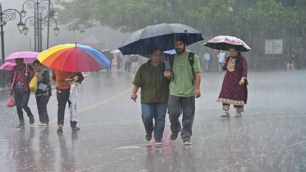 Kerala , तमिलनाडु में भारी बारिश की संभावना आईएमडी ने इन जिलों के लिए Kerala , तमिलनाडु में भारी बारिश की संभावना आईएमडी ने इन जिलों के लिए