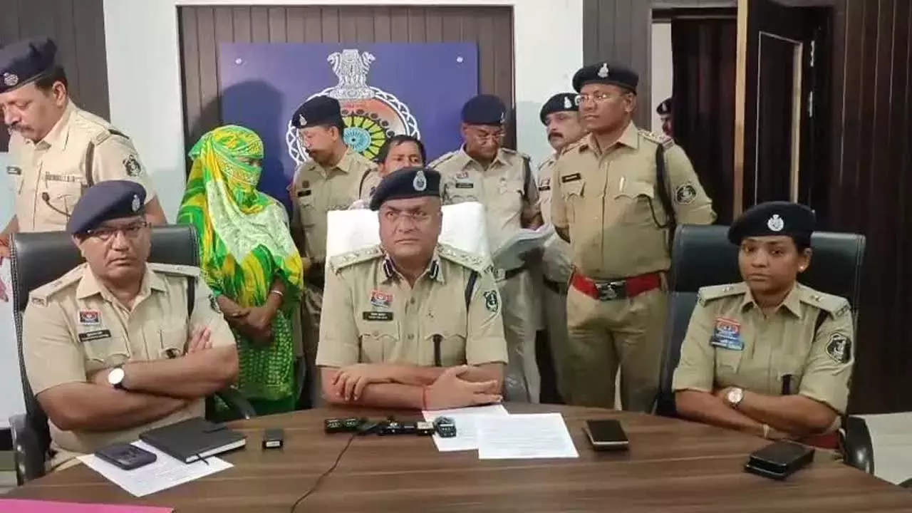 बांग्लादेशी अंजली पकड़ी गई छत्तीसगढ़ में, छिपकर रह रही थी 2 साल से बांग्लादेशी अंजली पकड़ी गई छत्तीसगढ़ में, छिपकर रह रही थी 2 साल से