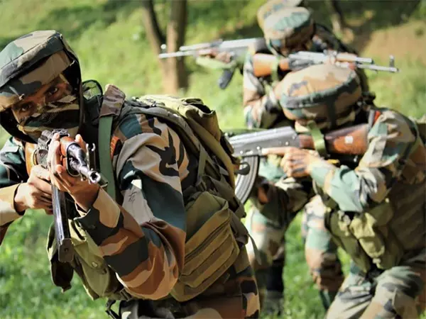 J-K: ऑपरेशन नादेर के तहत अवंतीपोरा में तीन आतंकवादी मारे गए J-K: ऑपरेशन नादेर के तहत अवंतीपोरा में तीन आतंकवादी मारे गए