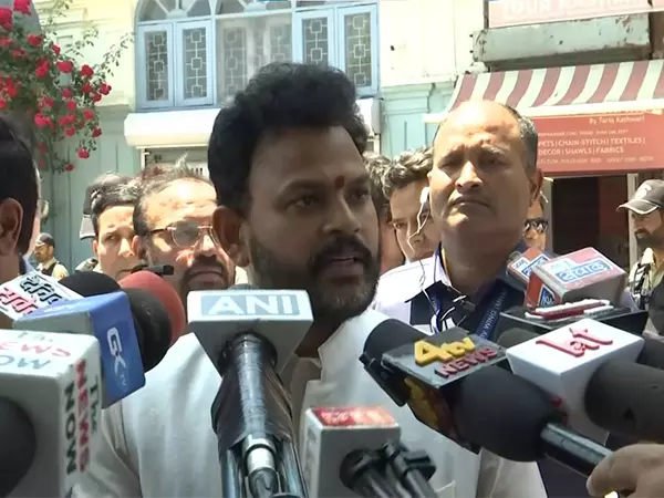 श्रीनगर के लिए सभी उड़ानें बहाल: केंद्रीय नागरिक उड्डयन मंत्री Ram Mohan Naidu श्रीनगर के लिए सभी उड़ानें बहाल: केंद्रीय नागरिक उड्डयन मंत्री Ram Mohan Naidu