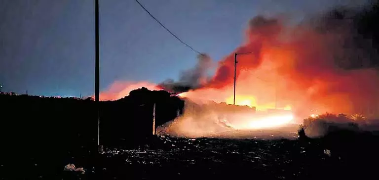 Kendrapara में अपशिष्ट प्रबंधन संयंत्र में भीषण लगी आग Kendrapara में अपशिष्ट प्रबंधन संयंत्र में भीषण लगी आग