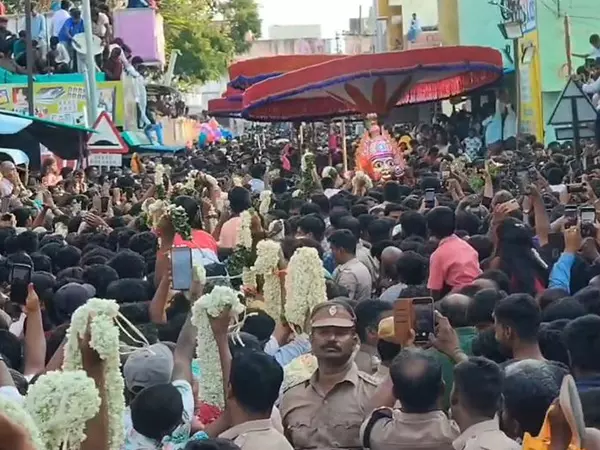 Tamil: वेल्लोर के गुडियाथम मंदिर में भव्य सिरासु उत्सव मनाने के लिए लाखों लोग उमड़े Tamil: वेल्लोर के गुडियाथम मंदिर में भव्य सिरासु उत्सव मनाने के लिए लाखों लोग उमड़े