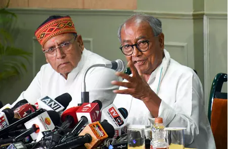 कांग्रेस की लड़ाई भाजपा की मानसिकता के खिलाफ है: दिग्विजय सिंह कांग्रेस की लड़ाई भाजपा की मानसिकता के खिलाफ है: दिग्विजय सिंह