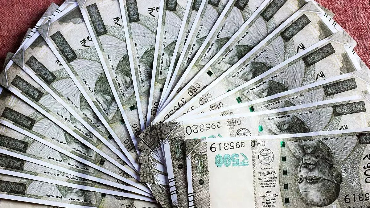 कोल्हापुर के इचलकरंजी में MSEDCL के कार्यकारी इंजीनियर को 30,000 रुपये की रिश्वत लेते पकड़ा गया कोल्हापुर के इचलकरंजी में MSEDCL के कार्यकारी इंजीनियर को 30,000 रुपये की रिश्वत लेते पकड़ा गया