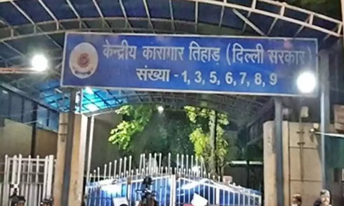 दिल्ली में दो मोबाइल स्नैचर पकड़े गए, एक एक दिन पहले तिहाड़ जेल से बाहर आया दिल्ली में दो मोबाइल स्नैचर पकड़े गए, एक एक दिन पहले तिहाड़ जेल से बाहर आया
