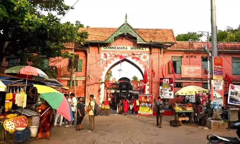 कन्नीमेरा मार्केट; दुकान ध्वस्त होने के बाद भी विवाद जारी कन्नीमेरा मार्केट; दुकान ध्वस्त होने के बाद भी विवाद जारी