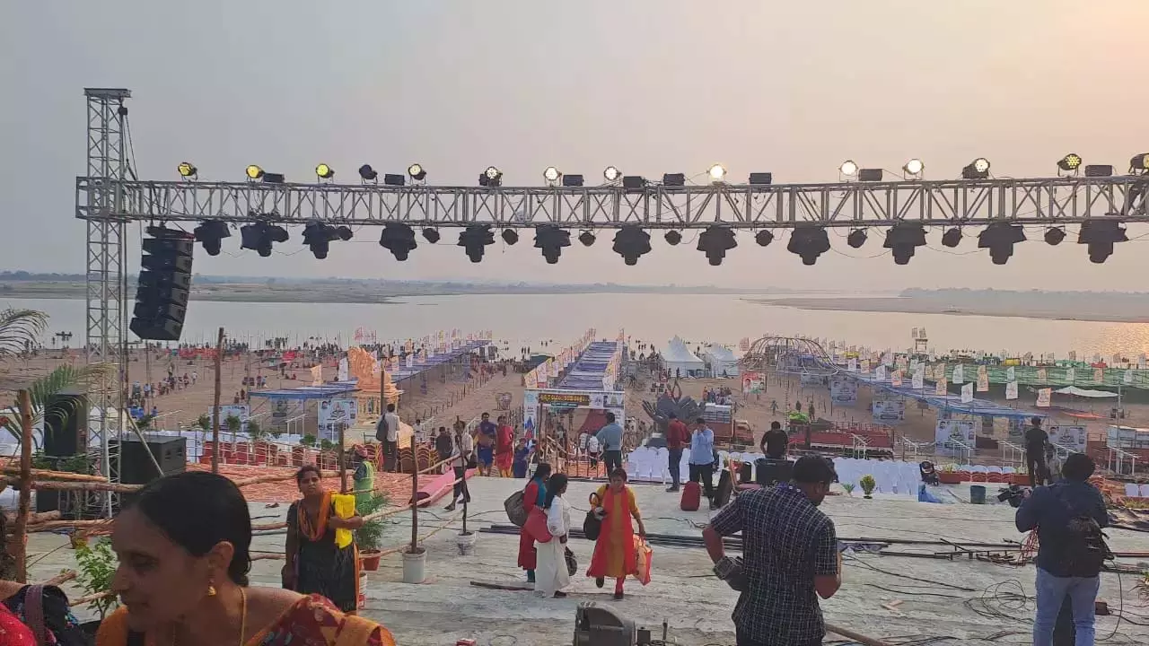 Telangana: कालेश्वरम में त्रिवेणी संगम पर सरस्वती पुष्करालु की शुरुआत Telangana: कालेश्वरम में त्रिवेणी संगम पर सरस्वती पुष्करालु की शुरुआत