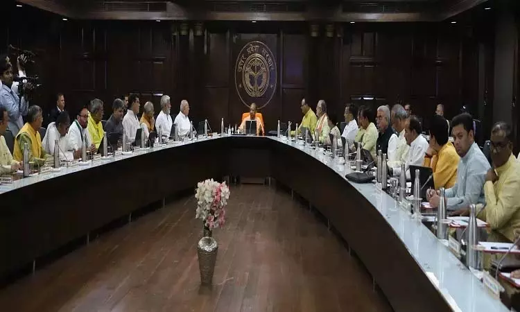 यूपी कैबिनेट की बैठक में ऑपरेशन सिंदूर की सराहना, कई अहम प्रस्तावों को मिली मंजूरी यूपी कैबिनेट की बैठक में ऑपरेशन सिंदूर की सराहना, कई अहम प्रस्तावों को मिली मंजूरी