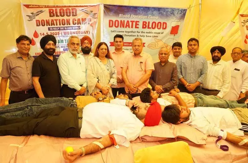 Chandigarh: शहर में छह शिविरों में 530 लोगों ने किया रक्तदान Chandigarh: शहर में छह शिविरों में 530 लोगों ने किया रक्तदान