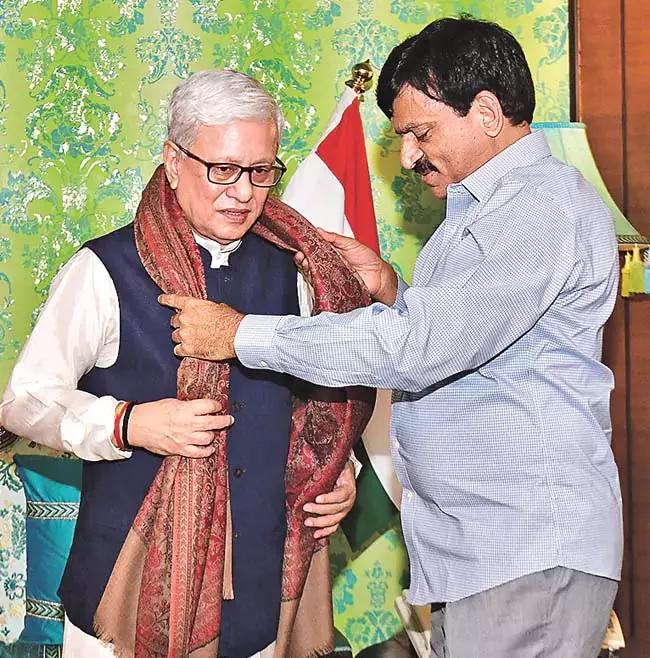 राजस्व बैठकें: 2 जून से पूरे प्रदेश में राजस्व सम्मेलन राजस्व बैठकें: 2 जून से पूरे प्रदेश में राजस्व सम्मेलन