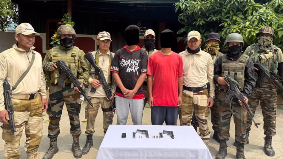 Manipur में बड़ी कार्रवाई में प्रतिबंधित समूहों के सात उग्रवादी गिरफ्तार Manipur में बड़ी कार्रवाई में प्रतिबंधित समूहों के सात उग्रवादी गिरफ्तार