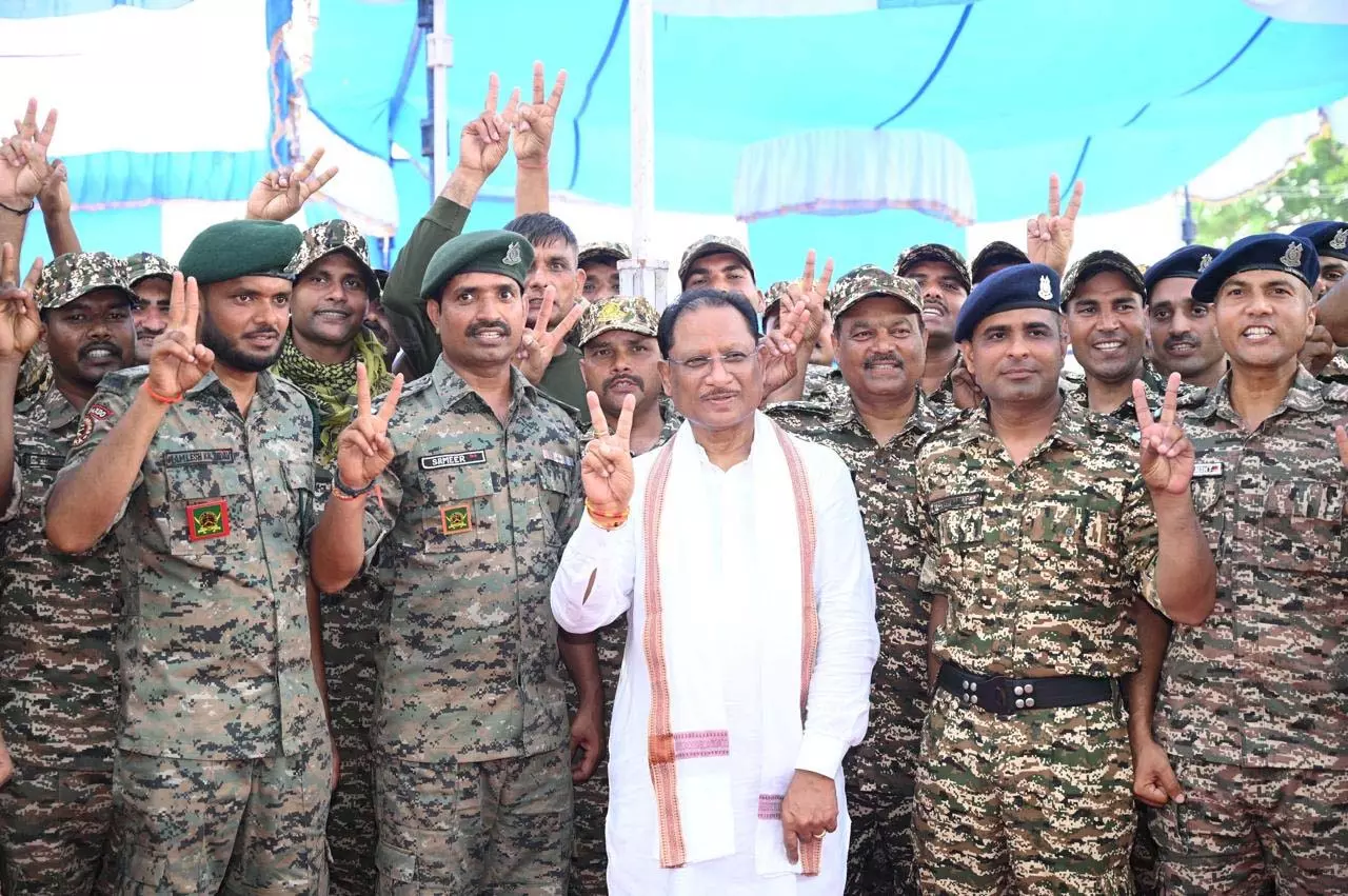 मुख्यमंत्री विष्णुदेव साय का बस्तर दौरा मुख्यमंत्री विष्णुदेव साय का बस्तर दौरा