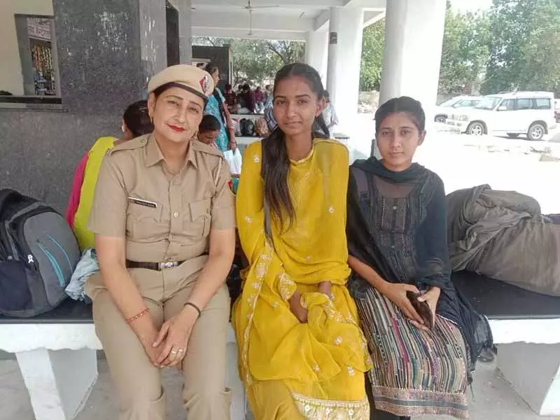 ट्रिप मॉनिटरिंग से लेकर मोबाइल ऐप तक, Panchkula पुलिस महिला सुरक्षा के लिए हरसंभव प्रयास कर रही ट्रिप मॉनिटरिंग से लेकर मोबाइल ऐप तक, Panchkula पुलिस महिला सुरक्षा के लिए हरसंभव प्रयास कर रही