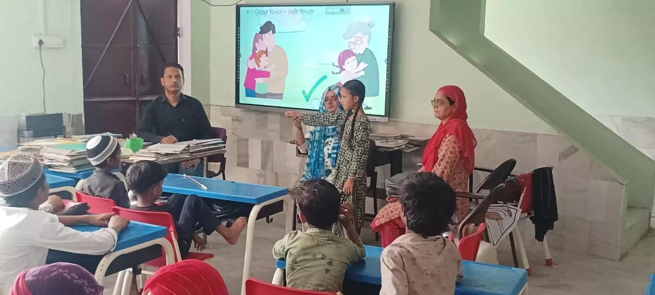 Jaipur : राज्य के समस्त मदरसों में हुआ ‘गुड टच, बैड टच‘ थीम पर कार्यक्रमों का आयोजन Jaipur : राज्य के समस्त मदरसों में हुआ ‘गुड टच, बैड टच‘ थीम पर कार्यक्रमों का आयोजन