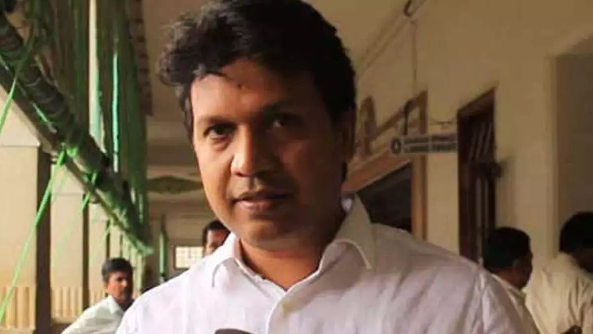 Karnataka में हिंदू कार्यकर्ता की हत्या से राजनीतिक विवाद, भाजपा ने एनआईए जांच की मांग की Karnataka में हिंदू कार्यकर्ता की हत्या से राजनीतिक विवाद, भाजपा ने एनआईए जांच की मांग की