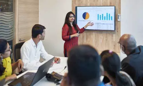 प्रवेश स्तर की निजी नौकरियों में महिलाओं की हिस्सेदारी 33%: रिपोर्ट