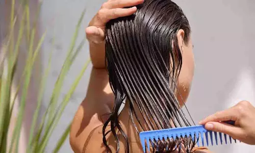 Hair Care Tips: अगर आपके बाल बाल धोने के अगले दिन ही चिपकने लगें तो अपनाएं ये टिप्स Hair Care Tips: अगर आपके बाल बाल धोने के अगले दिन ही चिपकने लगें तो अपनाएं ये टिप्स