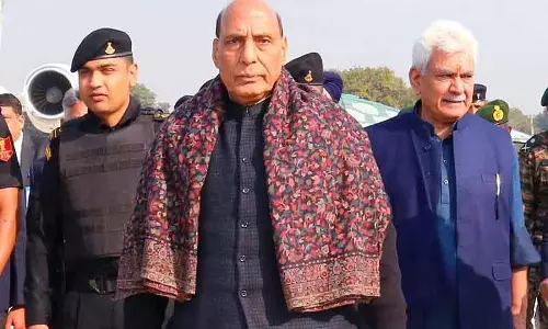 रक्षा मंत्री राजनाथ सिंह आज सुरक्षा समीक्षा और जवानों से मुलाकात के लिए जाएंगे श्रीनगर
