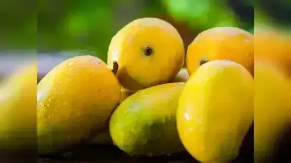 गर्मी से राहत पाने के लिए इन 5 आम के व्यंजनों का लें आनंद