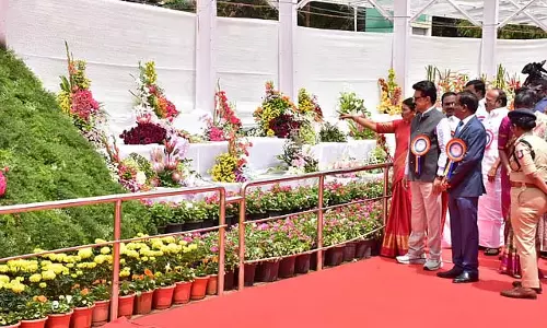 Tamil Nadu : मुख्यमंत्री ने उदावागा पुष्प प्रदर्शनी का उद्घाटन किया Tamil Nadu : मुख्यमंत्री ने उदावागा पुष्प प्रदर्शनी का उद्घाटन किया