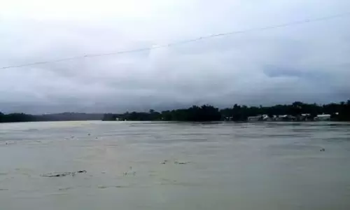 Assam : सुरक्षा चिंताओं और नदी के बढ़ते जलस्तर के बीच हरंग ब्रिज सबवे बंद