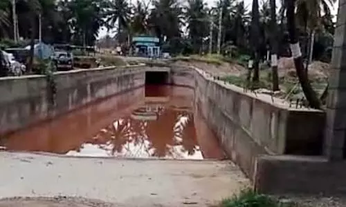 कोलुरू रेलवे अंडरपास को मिला नया रूप: ग्रामीणों ने की सराहना कोलुरू रेलवे अंडरपास को मिला नया रूप: ग्रामीणों ने की सराहना