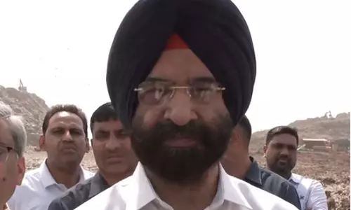 ‘जय हिंद सभा’ पर मंत्री सिरसा का तंज, बोले- कांग्रेस को भी देशभक्ति के टीके लगने लगे हैं ‘जय हिंद सभा’ पर मंत्री सिरसा का तंज, बोले- कांग्रेस को भी देशभक्ति के टीके लगने लगे हैं