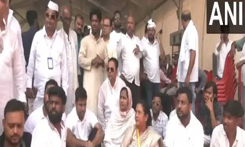 Bihar: कांग्रेस ने एनडीए सरकार के खिलाफ प्रदर्शन किया
